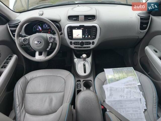 Белый Киа Soul EV, объемом двигателя 0 л и пробегом 165 тыс. км за 10600 $, фото 32 на Automoto.ua