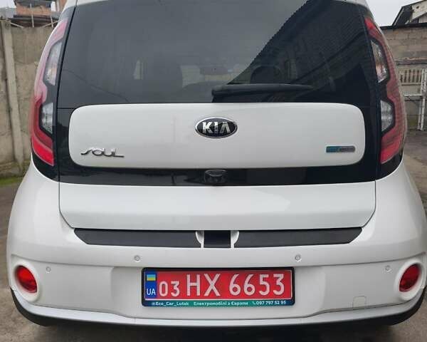 Белый Киа Soul EV, объемом двигателя 0 л и пробегом 165 тыс. км за 10600 $, фото 12 на Automoto.ua