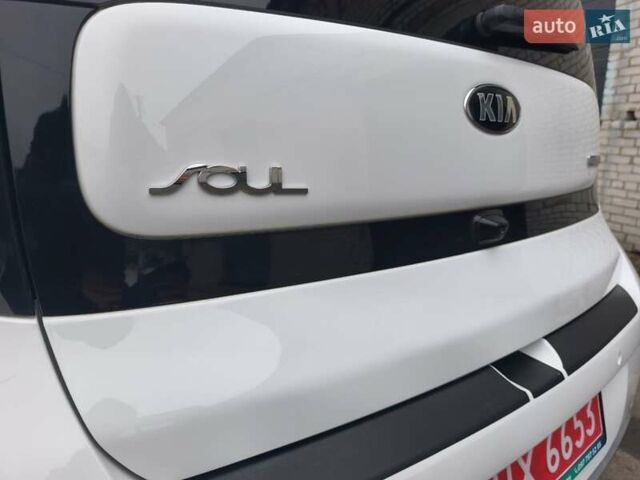 Белый Киа Soul EV, объемом двигателя 0 л и пробегом 165 тыс. км за 10600 $, фото 11 на Automoto.ua