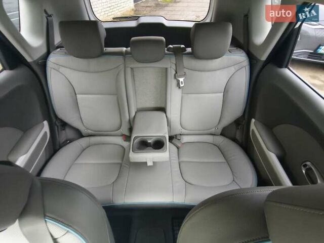 Белый Киа Soul EV, объемом двигателя 0 л и пробегом 165 тыс. км за 10600 $, фото 47 на Automoto.ua