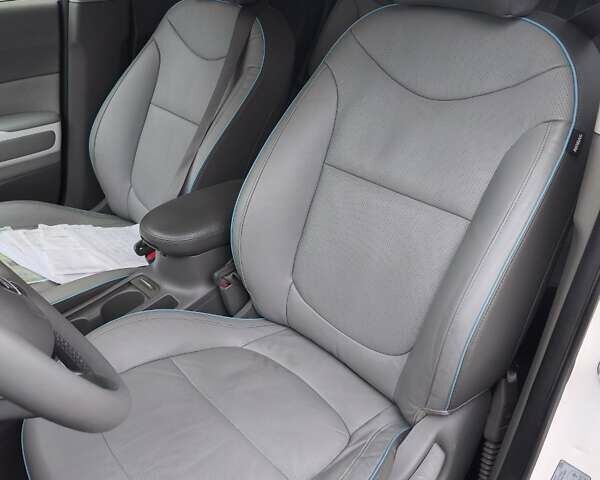 Белый Киа Soul EV, объемом двигателя 0 л и пробегом 165 тыс. км за 10600 $, фото 30 на Automoto.ua