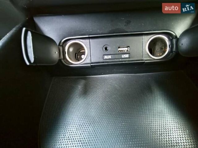 Белый Киа Soul EV, объемом двигателя 0 л и пробегом 165 тыс. км за 10600 $, фото 40 на Automoto.ua