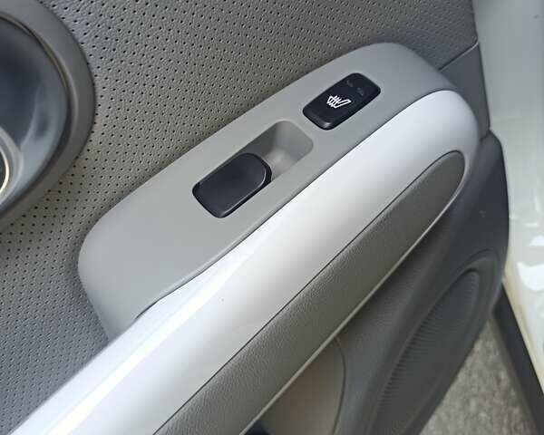Білий Кіа Soul EV, об'ємом двигуна 0 л та пробігом 67 тис. км за 9600 $, фото 45 на Automoto.ua