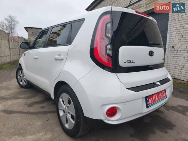 Белый Киа Soul EV, объемом двигателя 0 л и пробегом 165 тыс. км за 10600 $, фото 9 на Automoto.ua
