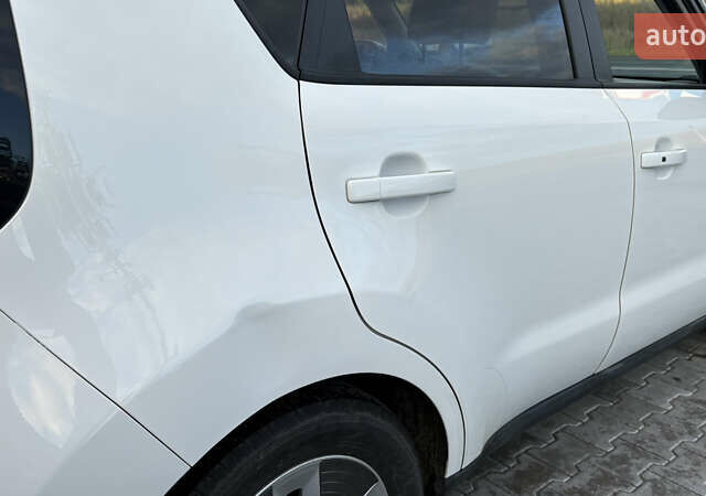 Белый Киа Soul EV, объемом двигателя 0 л и пробегом 167 тыс. км за 9900 $, фото 6 на Automoto.ua