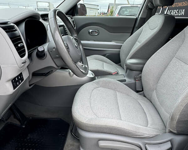 Белый Киа Soul EV, объемом двигателя 0 л и пробегом 168 тыс. км за 10700 $, фото 10 на Automoto.ua