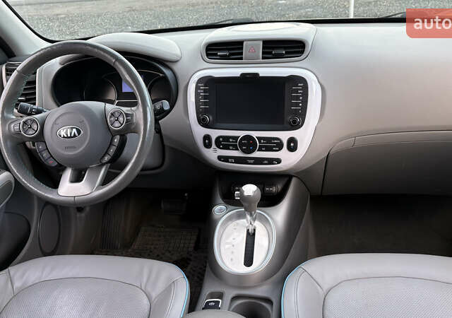 Белый Киа Soul EV, объемом двигателя 0 л и пробегом 167 тыс. км за 9900 $, фото 29 на Automoto.ua