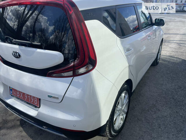 Білий Кіа Soul EV, об'ємом двигуна 0 л та пробігом 196 тис. км за 19700 $, фото 9 на Automoto.ua