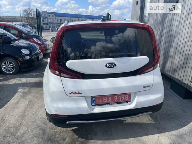 Білий Кіа Soul EV, об'ємом двигуна 0 л та пробігом 196 тис. км за 19700 $, фото 8 на Automoto.ua