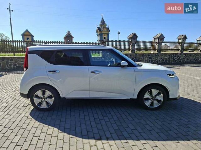 Білий Кіа Soul EV, об'ємом двигуна 0 л та пробігом 146 тис. км за 17900 $, фото 2 на Automoto.ua