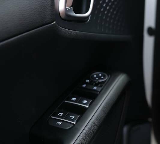 Белый Киа Soul EV, объемом двигателя 0 л и пробегом 16 тыс. км за 19900 $, фото 22 на Automoto.ua
