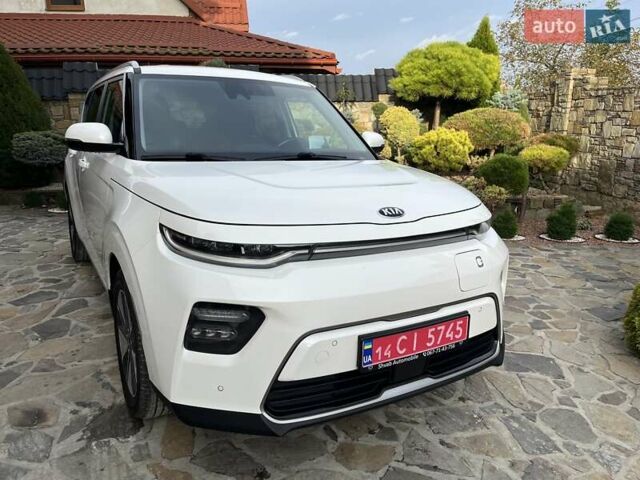Белый Киа Soul EV, объемом двигателя 0 л и пробегом 60 тыс. км за 19400 $, фото 10 на Automoto.ua