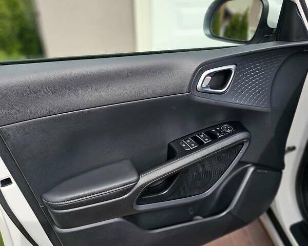 Белый Киа Soul EV, объемом двигателя 0 л и пробегом 16 тыс. км за 19900 $, фото 9 на Automoto.ua