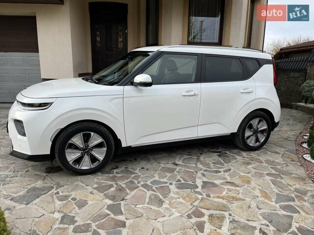 Белый Киа Soul EV, объемом двигателя 0 л и пробегом 60 тыс. км за 19400 $, фото 13 на Automoto.ua