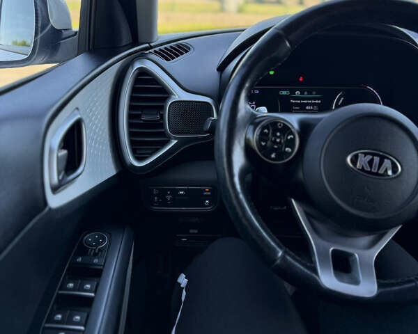 Белый Киа Soul EV, объемом двигателя 0 л и пробегом 153 тыс. км за 13500 $, фото 6 на Automoto.ua