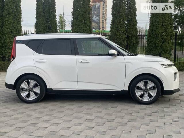 Білий Кіа Soul EV, об'ємом двигуна 0 л та пробігом 33 тис. км за 20950 $, фото 19 на Automoto.ua