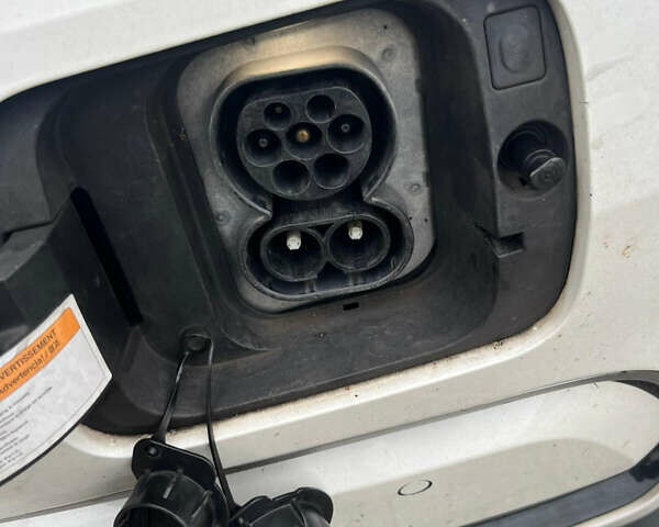 Белый Киа Soul EV, объемом двигателя 0 л и пробегом 229 тыс. км за 14550 $, фото 14 на Automoto.ua