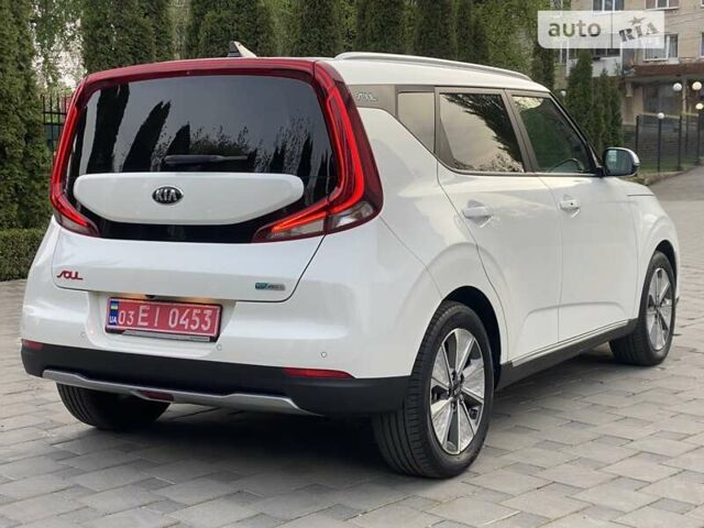 Білий Кіа Soul EV, об'ємом двигуна 0 л та пробігом 33 тис. км за 20950 $, фото 28 на Automoto.ua