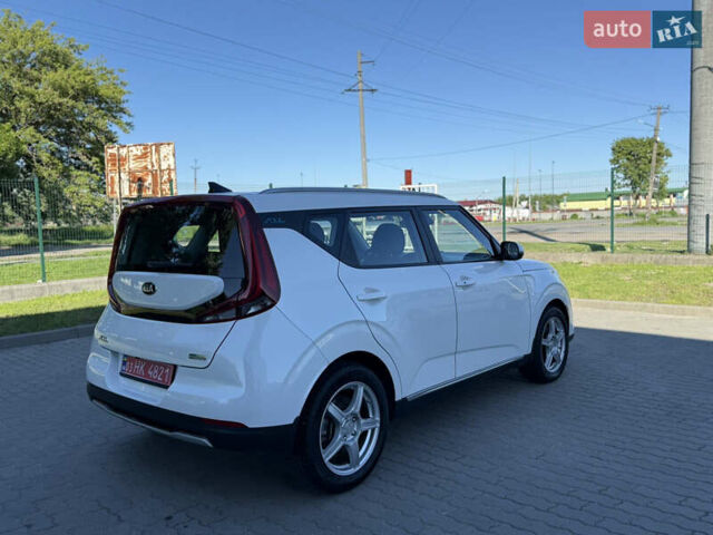 Белый Киа Soul EV, объемом двигателя 0 л и пробегом 153 тыс. км за 13500 $, фото 2 на Automoto.ua