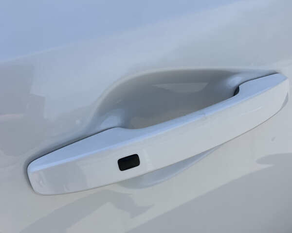 Білий Кіа Soul EV, об'ємом двигуна 0 л та пробігом 87 тис. км за 17000 $, фото 10 на Automoto.ua