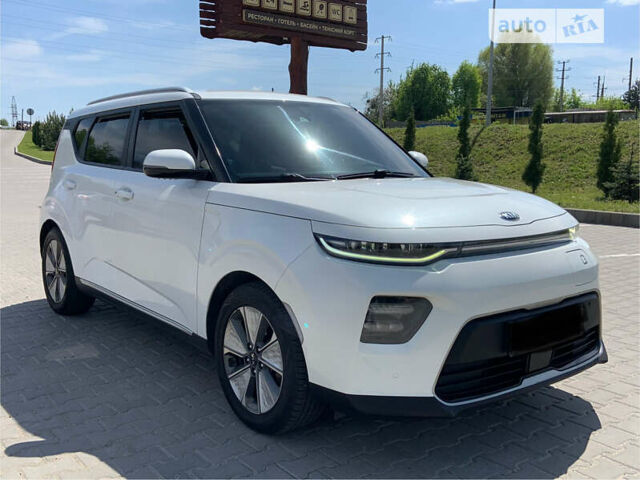 Білий Кіа Soul EV, об'ємом двигуна 0 л та пробігом 87 тис. км за 17000 $, фото 2 на Automoto.ua