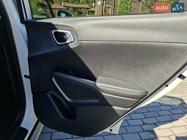 Білий Кіа Soul EV, об'ємом двигуна 0 л та пробігом 146 тис. км за 17900 $, фото 22 на Automoto.ua