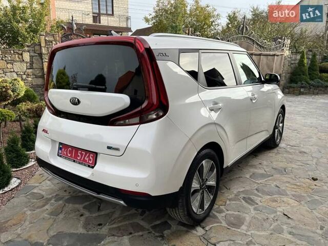 Белый Киа Soul EV, объемом двигателя 0 л и пробегом 60 тыс. км за 19400 $, фото 4 на Automoto.ua