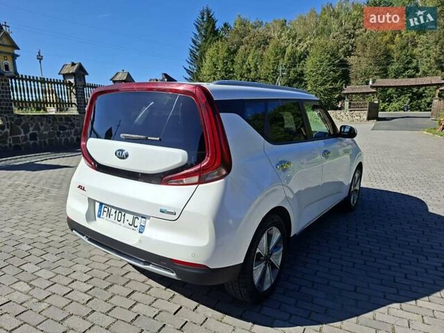 Білий Кіа Soul EV, об'ємом двигуна 0 л та пробігом 146 тис. км за 17900 $, фото 8 на Automoto.ua
