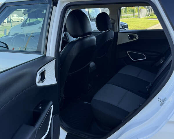 Белый Киа Soul EV, объемом двигателя 0 л и пробегом 153 тыс. км за 13500 $, фото 9 на Automoto.ua