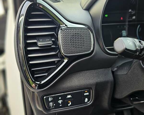Белый Киа Soul EV, объемом двигателя 0 л и пробегом 16 тыс. км за 19900 $, фото 11 на Automoto.ua