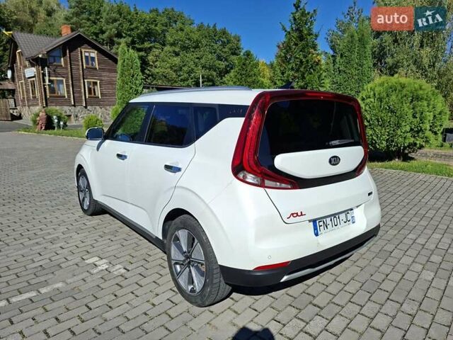 Білий Кіа Soul EV, об'ємом двигуна 0 л та пробігом 146 тис. км за 17900 $, фото 9 на Automoto.ua