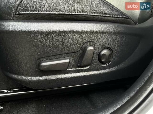 Белый Киа Soul EV, объемом двигателя 0 л и пробегом 60 тыс. км за 19400 $, фото 25 на Automoto.ua
