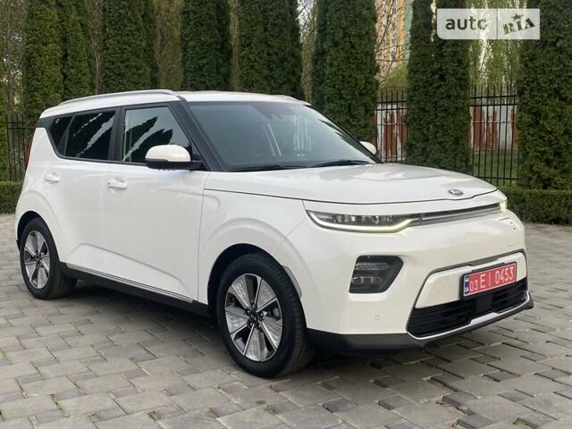 Білий Кіа Soul EV, об'ємом двигуна 0 л та пробігом 33 тис. км за 19900 $, фото 2 на Automoto.ua