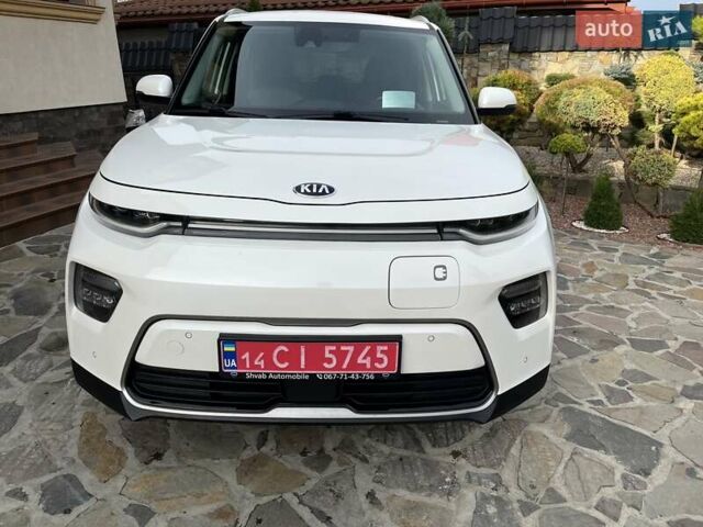 Белый Киа Soul EV, объемом двигателя 0 л и пробегом 60 тыс. км за 19400 $, фото 2 на Automoto.ua