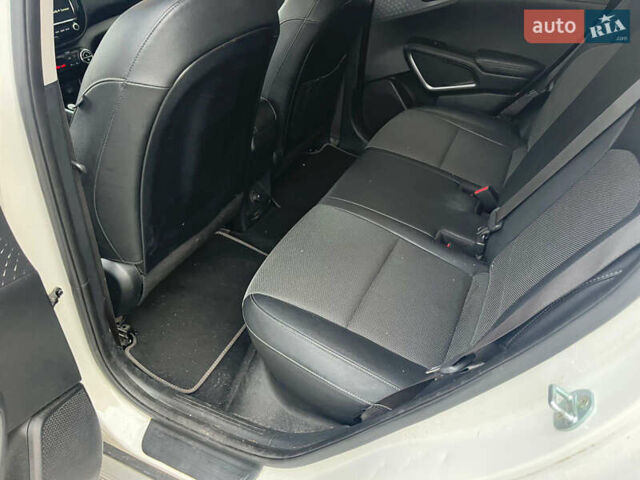Белый Киа Soul EV, объемом двигателя 0 л и пробегом 229 тыс. км за 14550 $, фото 8 на Automoto.ua