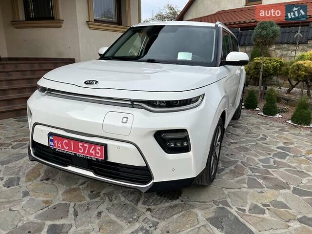 Белый Киа Soul EV, объемом двигателя 0 л и пробегом 60 тыс. км за 19400 $, фото 14 на Automoto.ua
