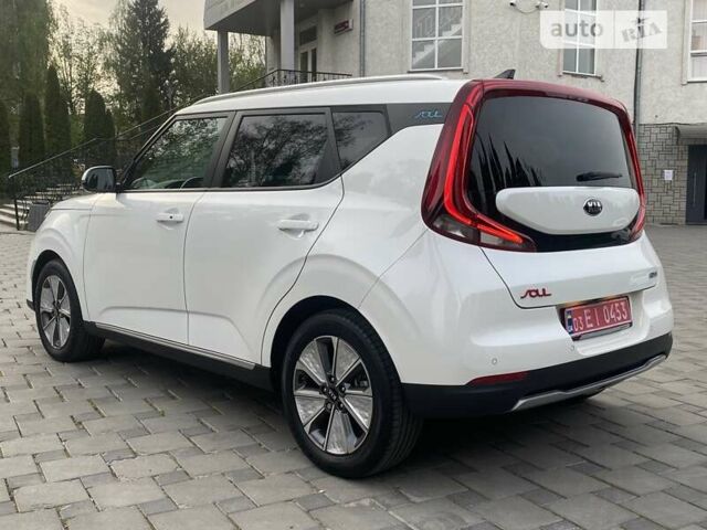 Білий Кіа Soul EV, об'ємом двигуна 0 л та пробігом 33 тис. км за 20950 $, фото 25 на Automoto.ua