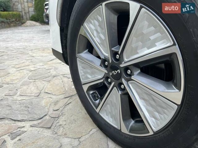 Белый Киа Soul EV, объемом двигателя 0 л и пробегом 60 тыс. км за 19400 $, фото 55 на Automoto.ua