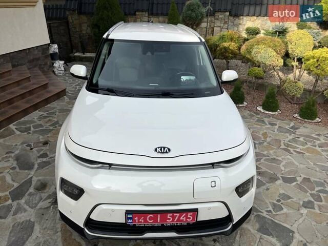 Белый Киа Soul EV, объемом двигателя 0 л и пробегом 60 тыс. км за 19400 $, фото 1 на Automoto.ua