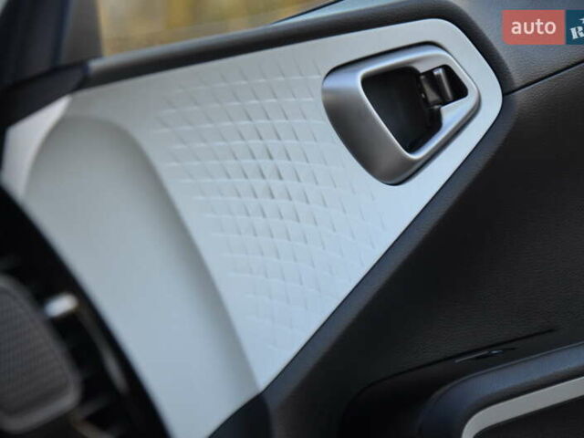 Білий Кіа Soul EV, об'ємом двигуна 0 л та пробігом 78 тис. км за 15950 $, фото 42 на Automoto.ua