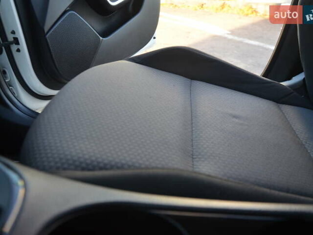 Білий Кіа Soul EV, об'ємом двигуна 0 л та пробігом 78 тис. км за 15950 $, фото 40 на Automoto.ua