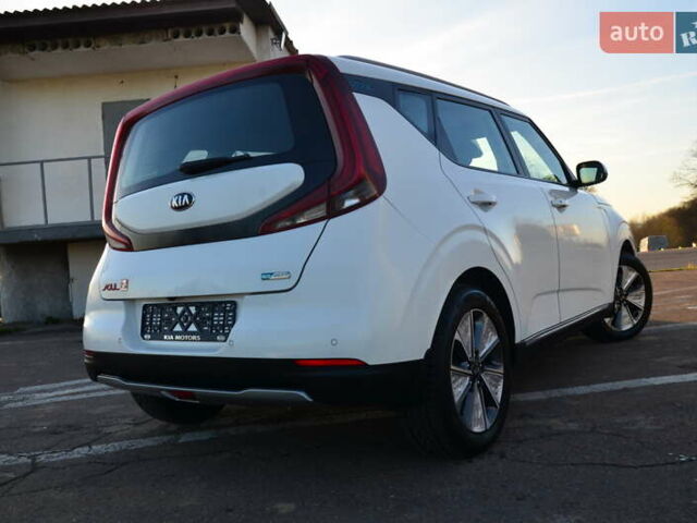 Білий Кіа Soul EV, об'ємом двигуна 0 л та пробігом 78 тис. км за 15950 $, фото 33 на Automoto.ua