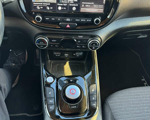 Белый Киа Soul EV, объемом двигателя 0 л и пробегом 80 тыс. км за 18999 $, фото 37 на Automoto.ua