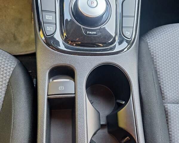 Білий Кіа Soul EV, об'ємом двигуна 0 л та пробігом 99 тис. км за 17650 $, фото 15 на Automoto.ua