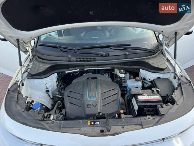 Белый Киа Soul EV, объемом двигателя 0 л и пробегом 80 тыс. км за 18999 $, фото 28 на Automoto.ua