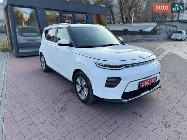 Белый Киа Soul EV, объемом двигателя 0 л и пробегом 80 тыс. км за 18999 $, фото 10 на Automoto.ua