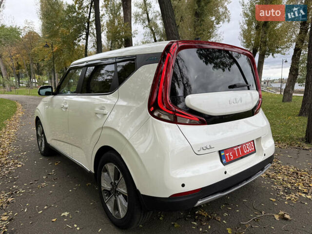 Киа Soul EV 2022 в Киеве на Automoto.ua Белый Киа Soul EV, объемом двигателя 0 л и пробегом 54 тыс. км за 22000 $, фото 11 на Automoto.ua