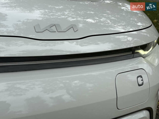 Киа Soul EV 2022 в Киеве на Automoto.ua Белый Киа Soul EV, объемом двигателя 0 л и пробегом 54 тыс. км за 22000 $, фото 35 на Automoto.ua