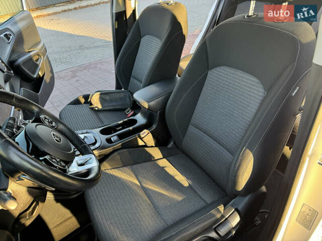 Белый Киа Soul EV, объемом двигателя 0 л и пробегом 80 тыс. км за 18999 $, фото 15 на Automoto.ua