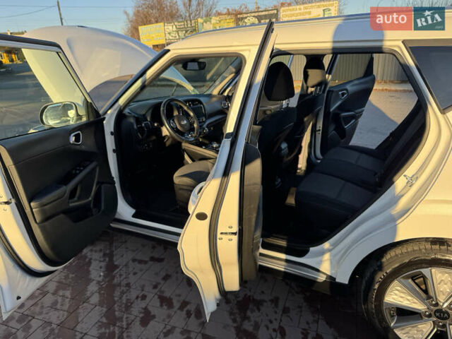 Белый Киа Soul EV, объемом двигателя 0 л и пробегом 80 тыс. км за 18999 $, фото 18 на Automoto.ua